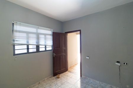 Casa à venda com 107m², 3 quartos e 4 vagasQuarto da Edícula