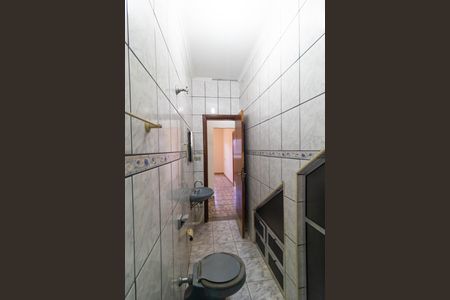 Casa à venda com 107m², 3 quartos e 4 vagasBanheiro 02
