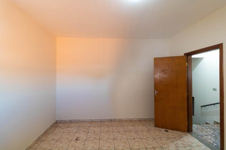 Casa à venda com 107m², 3 quartos e 4 vagasQuarto 02