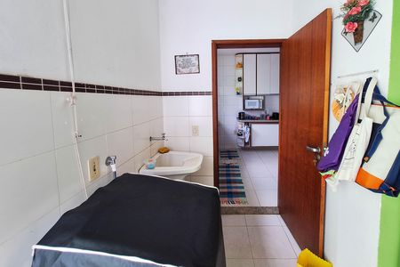 Casa à venda com 360m², 3 quartos e 3 vagasÁrea de Serviço