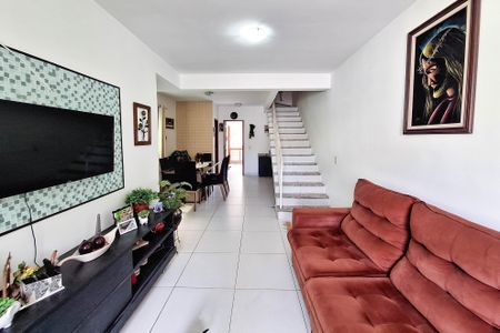 Sala de casa à venda com 3 quartos, 360m² em Itaipu, Niterói