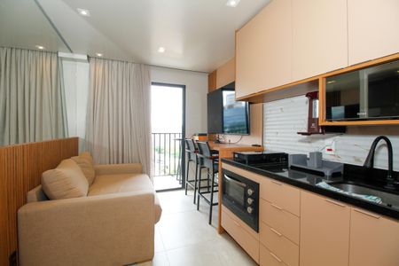 Sala e Cozinha de apartamento para alugar com 1 quarto, 27m² em Pinheiros, São Paulo