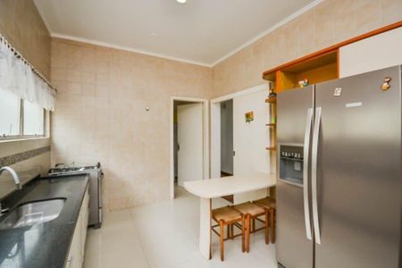 Casa de condomínio para alugar com 300m², 4 quartos e 2 vagas Casa de condomínio para alugar com 300m², 4 quartos e 2 vagasCozinha