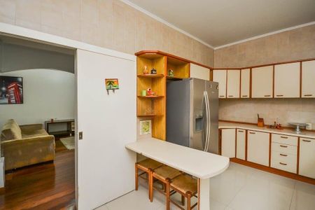 Casa de condomínio para alugar com 300m², 4 quartos e 2 vagas Casa de condomínio para alugar com 300m², 4 quartos e 2 vagasCozinha