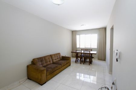 Apartamento para alugar com 95m², 3 quartos e 2 vagasSala