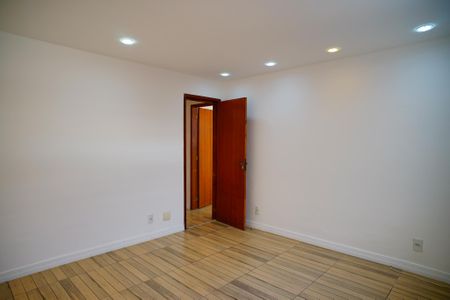Sala de apartamento para alugar com 2 quartos, 59m² em Santa Rosa, Niterói