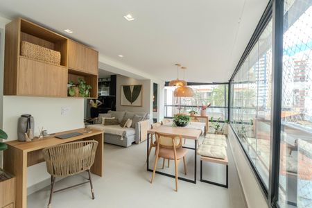 Apartamento à venda com 68m², 1 quarto e 1 vagaSacada