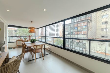 Apartamento à venda com 68m², 1 quarto e 1 vagaSacada