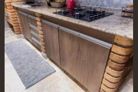 Casa à venda com 3 quartos, 180m² em Parque João Ramalho, Santo André