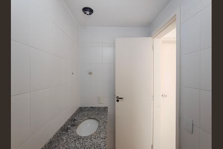 Apartamento à venda com 72m², 2 quartos e 1 vaga Apartamento à venda com 72m², 2 quartos e 1 vagaBanheiro Social
