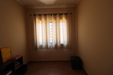 Casa para alugar com 180m², 3 quartos e 3 vagasEscritório