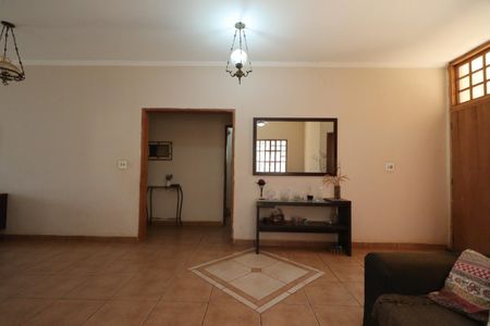 Casa para alugar com 180m², 3 quartos e 3 vagasSala