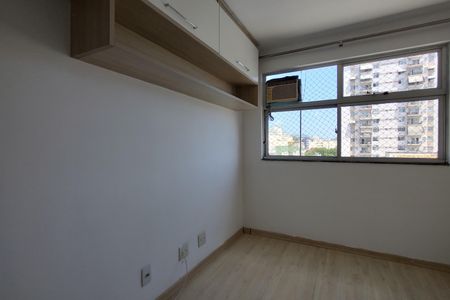 Apartamento à venda com 70m², 2 quartos e 1 vaga Apartamento à venda com 70m², 2 quartos e 1 vagaQuarto 2 - Armários