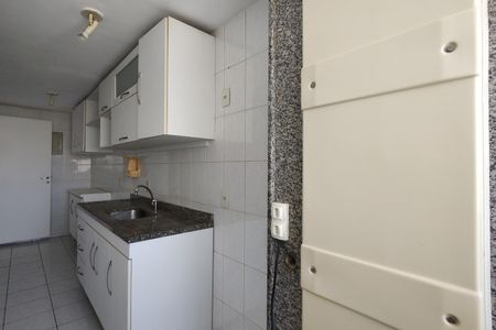 Apartamento à venda com 70m², 2 quartos e 1 vaga Apartamento à venda com 70m², 2 quartos e 1 vagaCozinha e Área de Serviço
