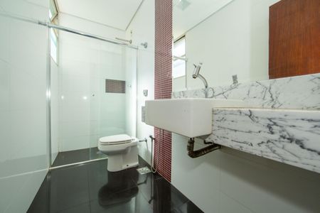 Apartamento à venda com 80m², 3 quartos e 1 vagaBANHEIRO2