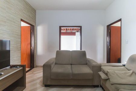 Casa para alugar com 525m², 4 quartos e 4 vagas Casa para alugar com 525m², 4 quartos e 4 vagasSala