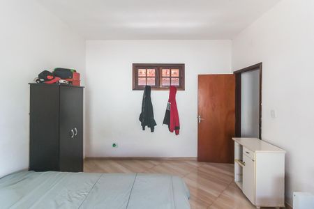Casa para alugar com 525m², 4 quartos e 4 vagas Casa para alugar com 525m², 4 quartos e 4 vagasQuarto 2