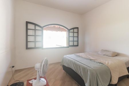 Casa para alugar com 525m², 4 quartos e 4 vagas Casa para alugar com 525m², 4 quartos e 4 vagasQuarto 1