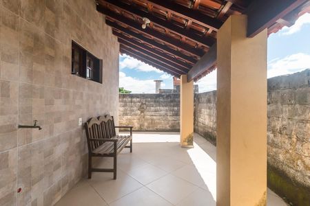 Casa para alugar com 525m², 4 quartos e 4 vagas Casa para alugar com 525m², 4 quartos e 4 vagasVaranda