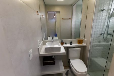 Apartamento para alugar com 74m², 2 quartos e 2 vagas Apartamento para alugar com 74m², 2 quartos e 2 vagasBanheiro da Suíte 1