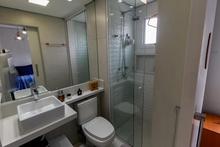 Apartamento para alugar com 74m², 2 quartos e 2 vagas Apartamento para alugar com 74m², 2 quartos e 2 vagasBanheiro da Suíte 1