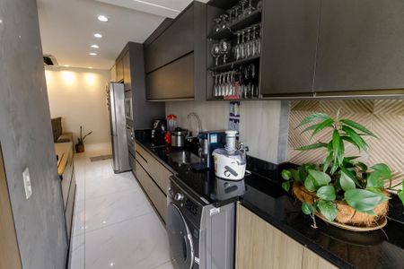 Apartamento para alugar com 74m², 2 quartos e 2 vagas Apartamento para alugar com 74m², 2 quartos e 2 vagasCozinha - Armários