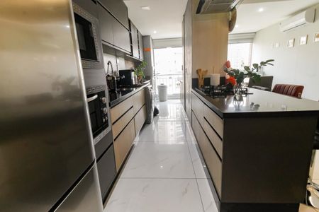 Apartamento para alugar com 74m², 2 quartos e 2 vagas Apartamento para alugar com 74m², 2 quartos e 2 vagasCozinha - Armários