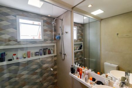 Apartamento para alugar com 74m², 2 quartos e 2 vagas Apartamento para alugar com 74m², 2 quartos e 2 vagasBanheiro da Suíte 2