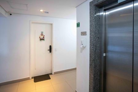 Apartamento à venda com 78m², 2 quartos e 1 vagaHall de entrada
