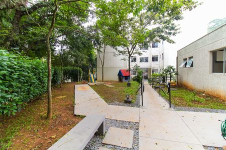 Apartamento para alugar com 43m², 2 quartos e 1 vaga Apartamento para alugar com 43m², 2 quartos e 1 vagaÁrea comum - Playground