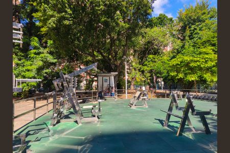 Apartamento à venda com 74m², 2 quartos e 1 vagaÁrea comum - Academia