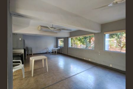 Apartamento à venda com 74m², 2 quartos e 1 vagaÁrea comum - Salão de festas