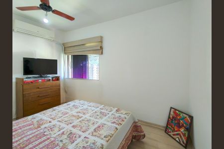 Apartamento à venda com 74m², 2 quartos e 1 vagaQuarto 2