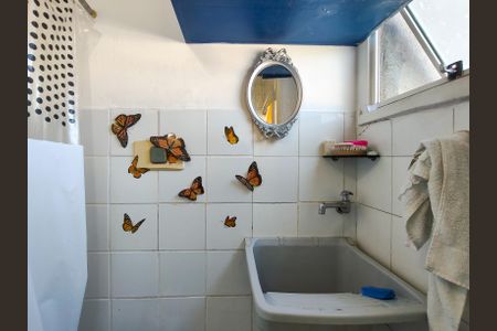 Apartamento à venda com 74m², 2 quartos e 1 vagaBanheiro de serviço