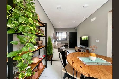 Sala de casa de condomínio à venda com 2 quartos, 85m² em Parque Taquaral, Campinas