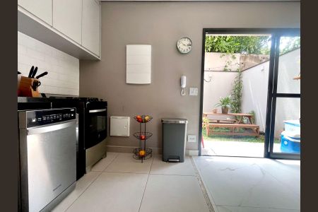 Casa de condomínio à venda com 85m², 2 quartos e 2 vagas Casa de condomínio à venda com 85m², 2 quartos e 2 vagasCozinha