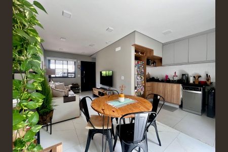 Casa de condomínio à venda com 85m², 2 quartos e 2 vagas Casa de condomínio à venda com 85m², 2 quartos e 2 vagasCozinha