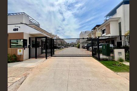 Casa de condomínio à venda com 85m², 2 quartos e 2 vagas Casa de condomínio à venda com 85m², 2 quartos e 2 vagasFachada do Condomínio
