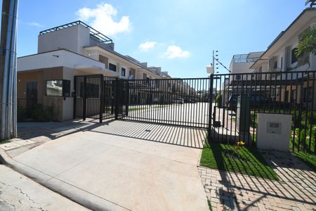 Casa de condomínio à venda com 85m², 2 quartos e 2 vagasFachado do condomínio