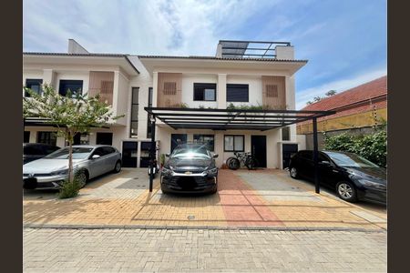 Casa de condomínio à venda com 85m², 2 quartos e 2 vagas Casa de condomínio à venda com 85m², 2 quartos e 2 vagasFachada da casa