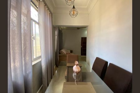 Casa à venda com 100m², 3 quartos e sem vaga Casa à venda com 100m², 3 quartos e sem vagaSala