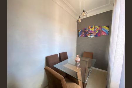 Casa à venda com 100m², 3 quartos e sem vaga Casa à venda com 100m², 3 quartos e sem vagaSala