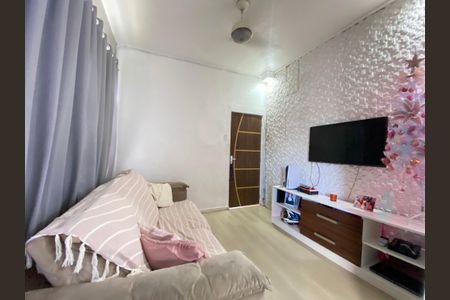 Casa à venda com 100m², 3 quartos e sem vaga Casa à venda com 100m², 3 quartos e sem vagaSala