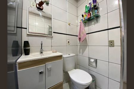 Casa à venda com 100m², 3 quartos e sem vaga Casa à venda com 100m², 3 quartos e sem vagaBanheiro