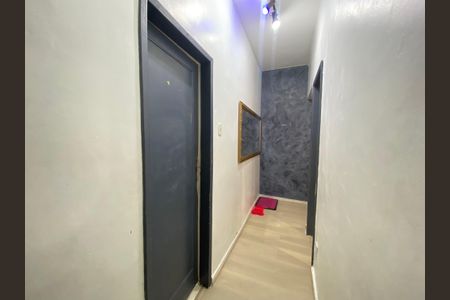 Casa à venda com 100m², 3 quartos e sem vaga Casa à venda com 100m², 3 quartos e sem vagaCorredor