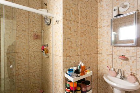 Casa à venda com 140m², 3 quartos e 2 vagasBanheiro