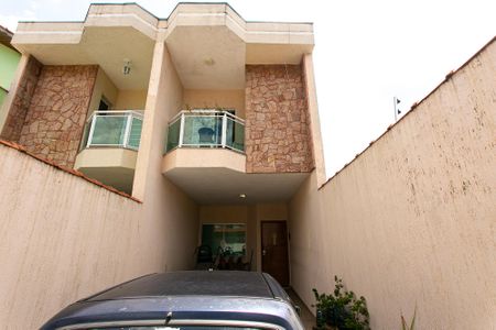 Casa à venda com 140m², 3 quartos e 2 vagasFachada