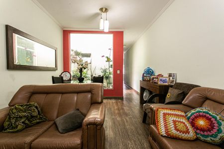 Casa à venda com 140m², 3 quartos e 2 vagasSala