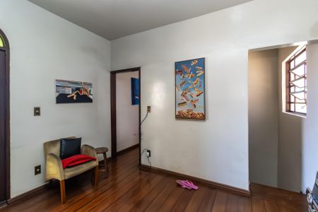 Sala 2 de casa à venda com 8 quartos, 574m² em Pampulha, Belo Horizonte