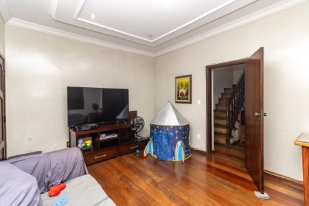 Casa à venda com 574m², 8 quartos e 8 vagas Casa à venda com 574m², 8 quartos e 8 vagasSala 1